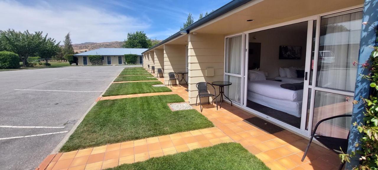 Lake Dunstan Motel Cromwell Exterior photo
