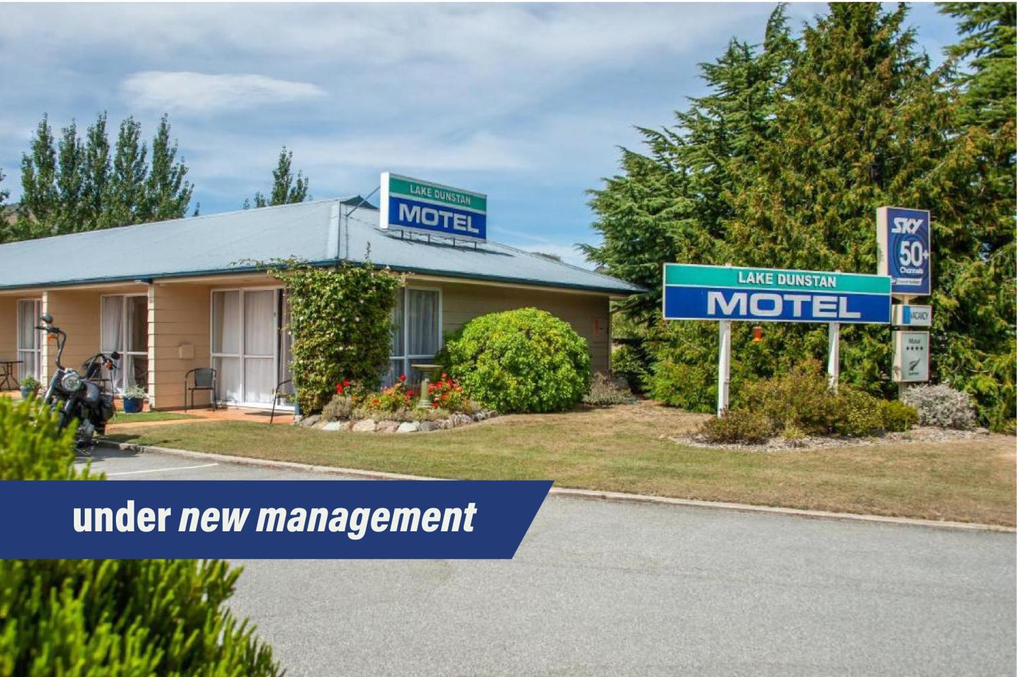 Lake Dunstan Motel Cromwell Exterior photo